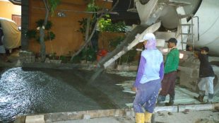 Pengecoran jalan di Perum Griya Asri 2, Kabupaten Bekasi (dok. KM)