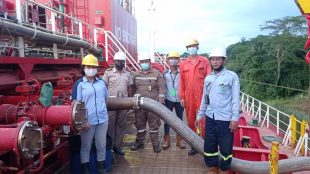Proses Pemuatan dari tangki CPO ke kapal (dok. KM)