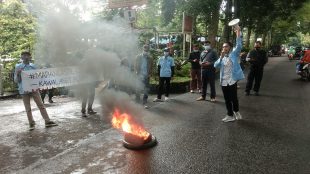 Aksi unjuk rasa DPD Mapancas Kota Bogor di BGC Jalan Semeru Kecamatan Bogor Barat Kota Bogor Rabu 27/1/2021 (dok. KM)