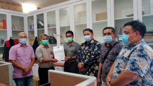 Ketua, Anggota, Sekretariat KPU dan Ketua Bawaslu Kota Sungai Penuh diterima Kepala Bagian Pelaporan dan Arsip KPU RI, Selasa 23/2/2021 (dok. KM)