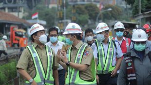 Wakil Wali Kota Bogor Dedie A. Rachim saat pengecekan double track Bogor-Sukabumi, Selasa 9/3/2021 (dok. KM)