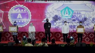 Pemberian penghargaan Kemenpan RB, Selasa 09/03/2021 (dok. KM)