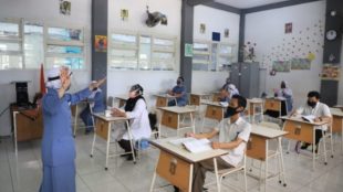 Ilustrasi simulasi belajar tatap muka (dok.suarasurabaya.net)