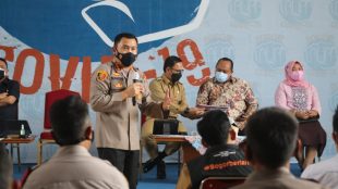 Kapolresta Bogor Kota Kombes Pol Susatyo Purnomo Condro saat rapat evaluasi penanganan covid-19 Kota Bogor, Senin 26/4/2021 (dok. KM)