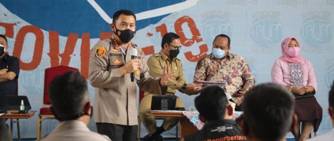 Kapolresta Bogor Kota Kombes Pol Susatyo Purnomo Condro saat rapat evaluasi penanganan covid-19 Kota Bogor, Senin 26/4/2021 (dok. KM)