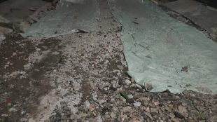 Lokasi pengecoran jalan yang diduga menggunakan puing, di Perumahan Mutiara Gading Timur (MGT) Rt10/33, Kelurahan Mustika Jaya, Kecamatan Mustika jaya, Kota Bekasi (dok. KM)