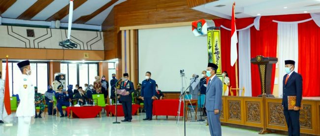 Bupati Subang Ruhimat kukuhkan Paskibraka untuk HUT Kemerdekaan RI ke-76, Jumat 13/8/2021 (dok. KM)
