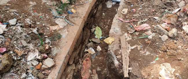Pekerjaan saluran U-ditch di Jalan Kedondong, Desa Mangunjaya, Kecamatan Tambun Selatan, Bekasi (dok. KM)