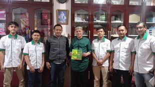 Pengurus DPD ABI Kota Bogor bersama Ketua MUI Kota Bogor KH Mustofa Abdullah bin Nuh, Rabu 24/11/2021 (dok. KM)
