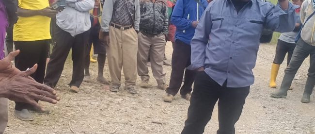 Ketua DPRD Kabupaten Paniai Sem Nawipa, ST saat menyampaikan sambutan (dok. KM)