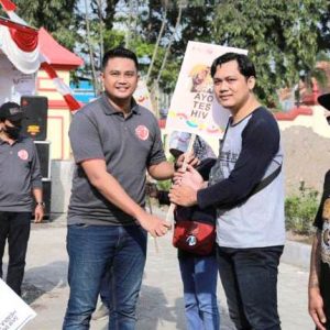 Ketua DPRD Kabupaten Klaten, Hamenang Wajar Ismoyo ikut kampanyekan penanggulangan HIV Aids di Klaten , Minggu (4/12/2022)